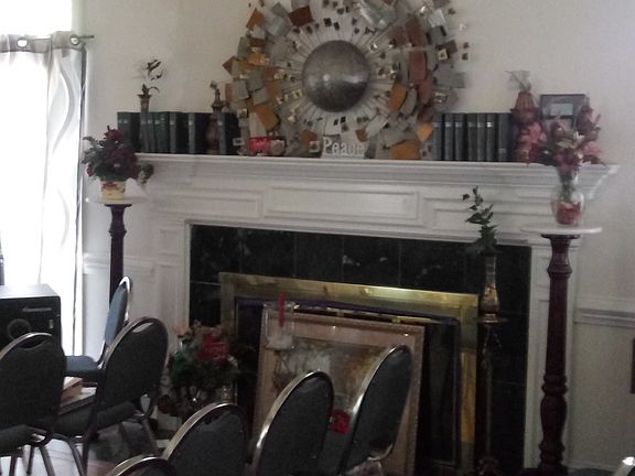 Living room  gas place