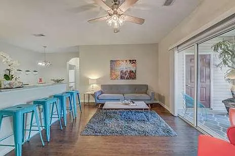 Water's Edge Apartments — Photo 6