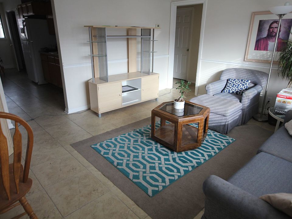 2nd image of 865 N 500 W APT 7