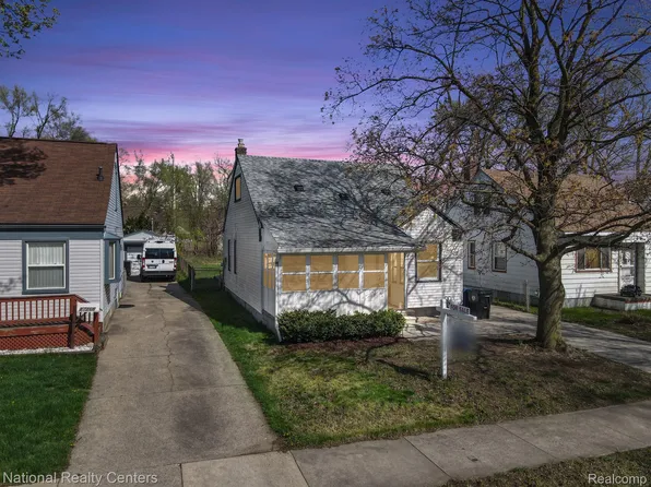 17158 Brady, Redford, MI 48240
