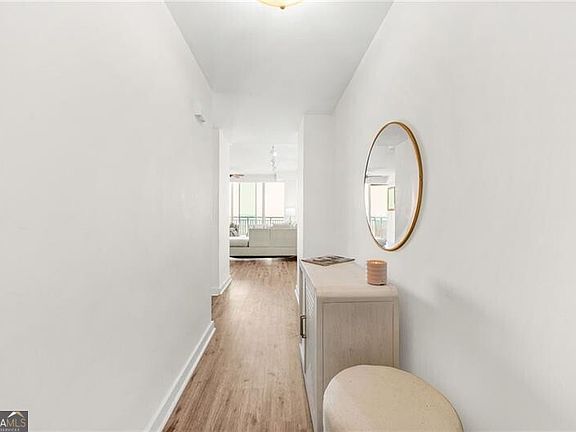 5th image of 3338 Peachtree Rd NE APT 3302