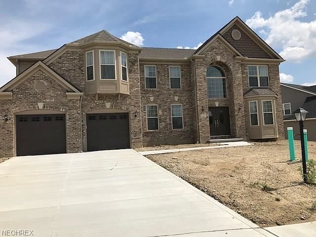 1st image of 22395 Valleybrook Ln