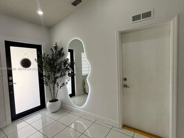 13818 SW 157th Ter — Photo 9
