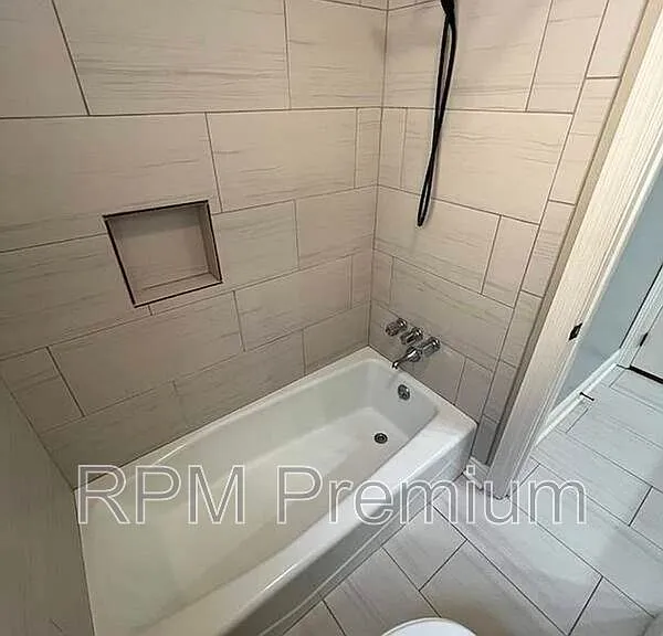 13235 Country Park Ave — Photo 32
