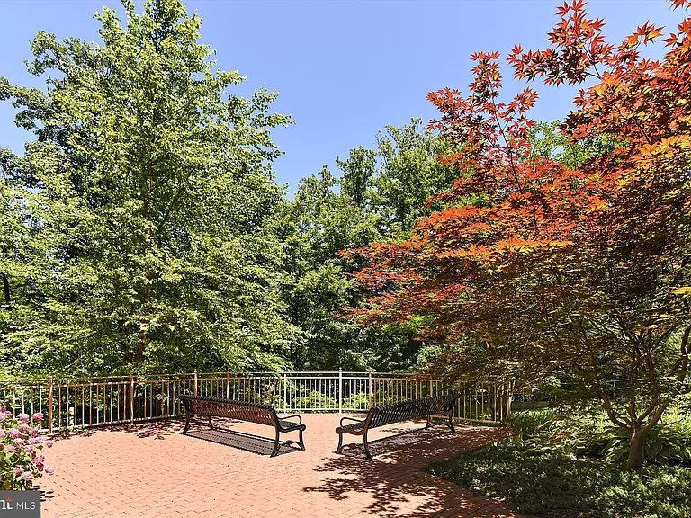 4480 Market Commons Dr #305 — Photo 26