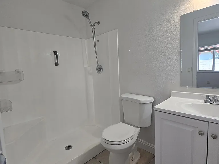 4205 Noyer Ln — Photo 8