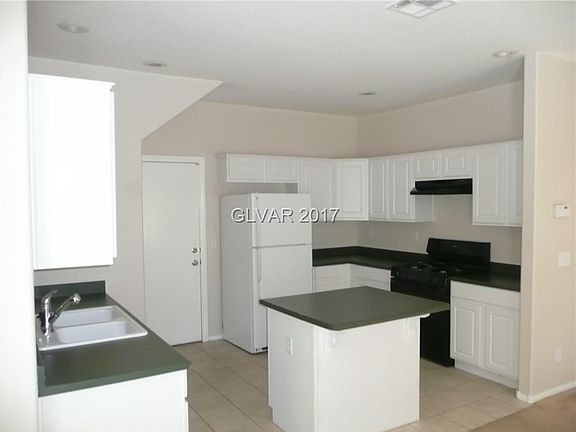 5th image of 10778 Avenzano St