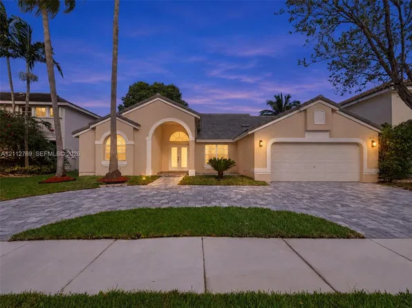 816 Crestview Cir, Weston, FL 33327
