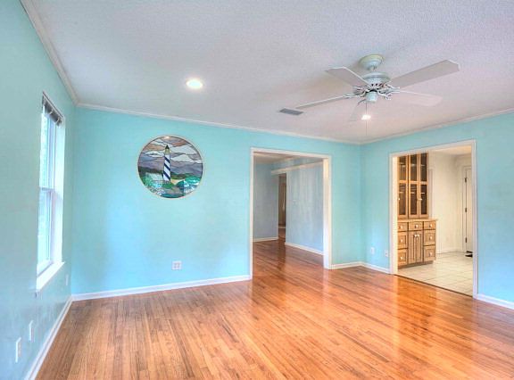 3rd image of 514 Ashantilly Ave
