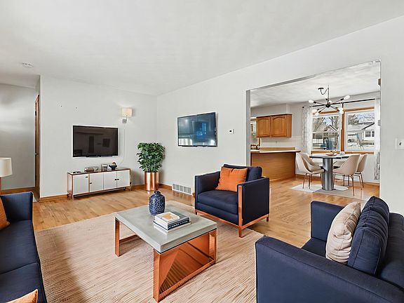 4th image of 17155-10 Mile Rd