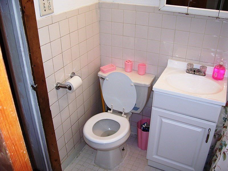 2nd image of 5633 S Loomis Blvd #1