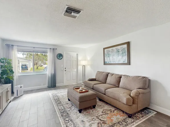 2407 NW 55th Street, Tamarac, FL 33309