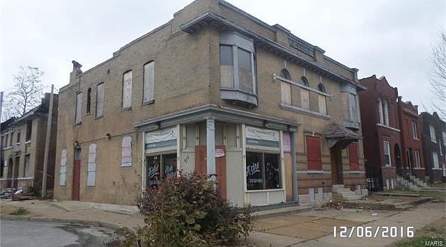 1st image of 1601 Union Blvd #1605