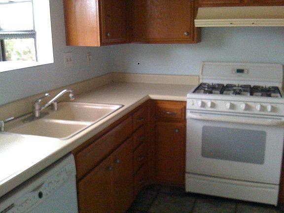 3rd image of 2030 S Bon View Ave APT C