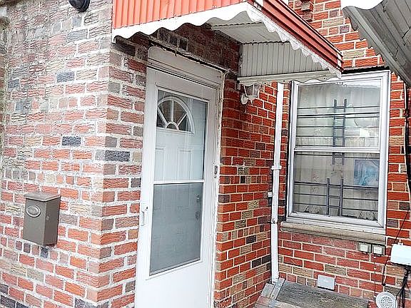 4th image of 639 E 84th St