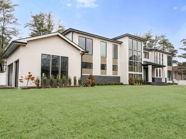 53 Countryside Rd #53, Newton Center, MA 02459