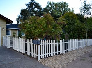 18344 Happy Ln, Sonoma, CA 95476