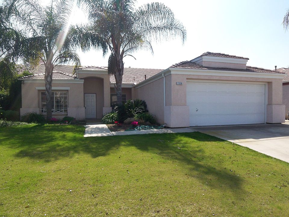 1st image of 2359 E El Paso Ave