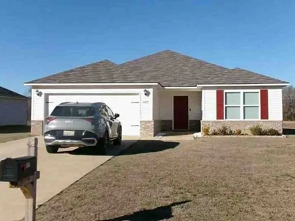 14211 King Arthur Ct, Tuscaloosa, AL 35405