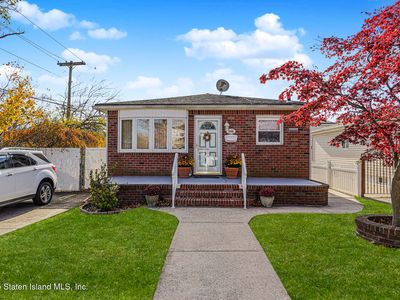 206 Benton Ave, Staten Island, NY, 10305