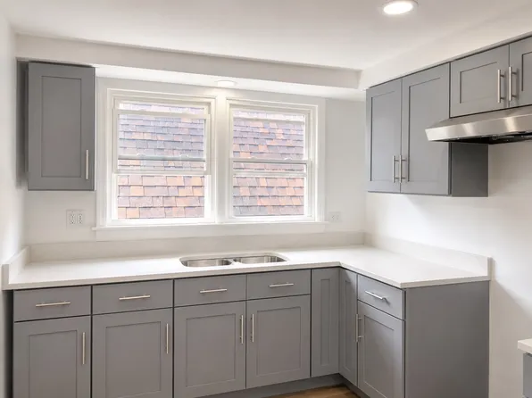 948 N Trumbull Ave #2, Chicago, IL 60651
