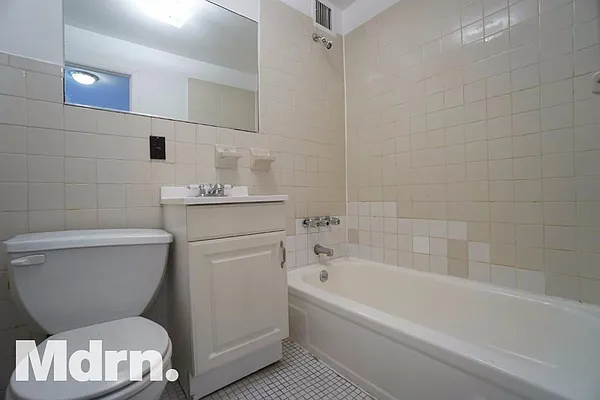 Rented by Mdrn Residential | media 16