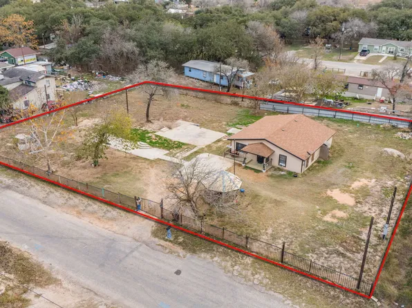 118 SUNDOWN LN, Poteet, TX 78065