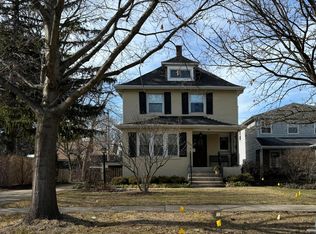 3900 Wolf Rd, Western Springs, IL 60558