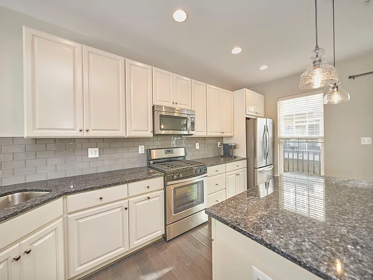 256 Bluemont Branch Ter SE — Photo 2