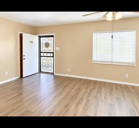 3rd image of 405 E 38th St