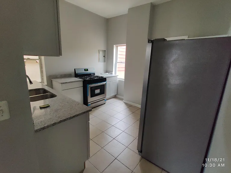 1262 S Fairfield Ave #2 — Photo 6