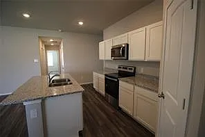 323 Pecos Dr — Photo 6