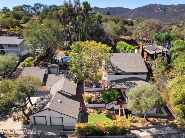 10287 Canyon Dr, Escondido, CA 92026