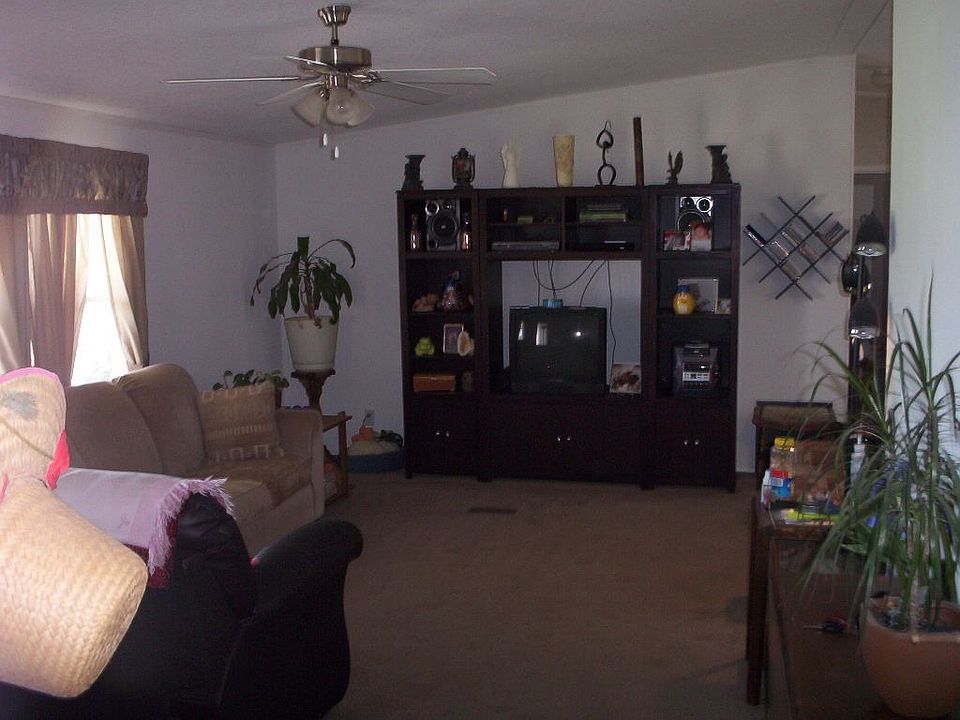 2nd image of 235 Hawk Rd