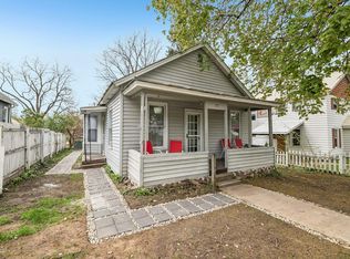 327 8th Ave, Baraboo, WI 53913