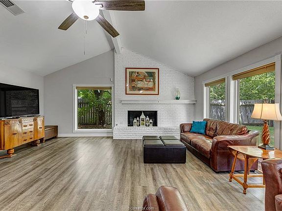 4th image of 1807 Sabine Ct