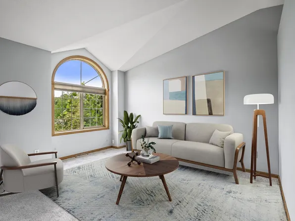 1555 Marigold Dr, Cambridge, MN 55008