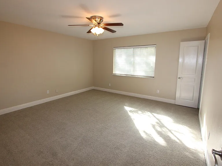 157 W Way Cir — Photo 6