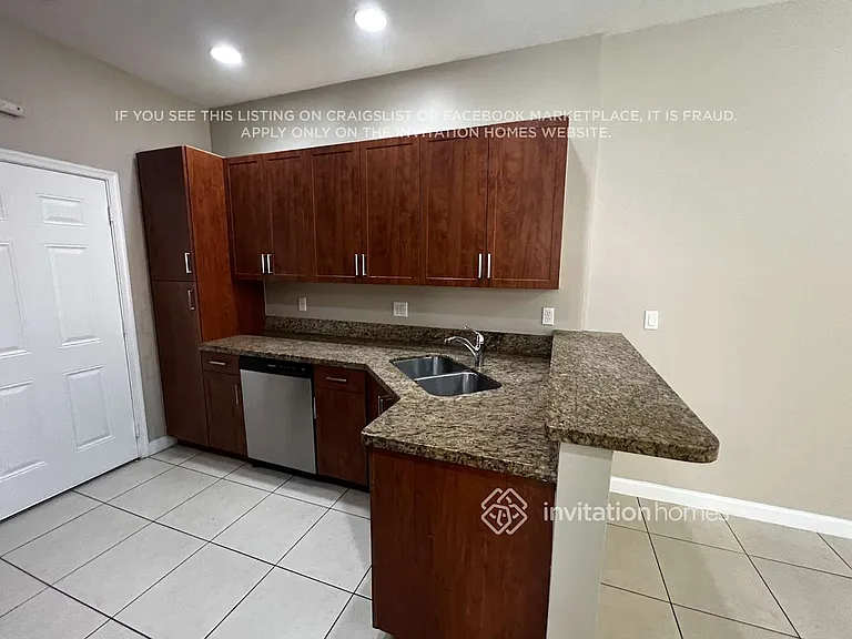 12643 NW 32nd Ct #12643 — Photo 6