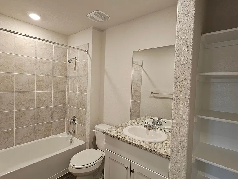 2825 Brogan Crk — Photo 16