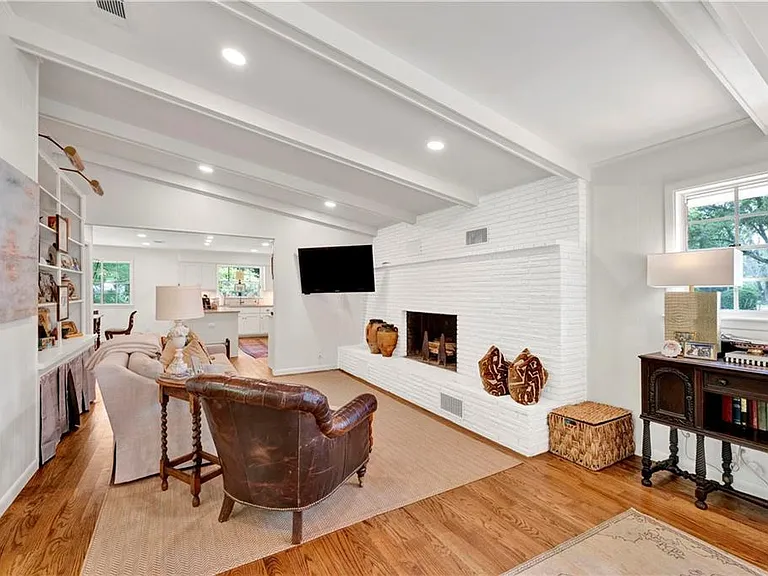 8960 Morphy Ave — Photo 10