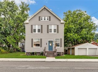 1320 4th Ave, New Brighton, PA