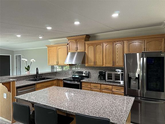 5th image of 207 Capeview Ln