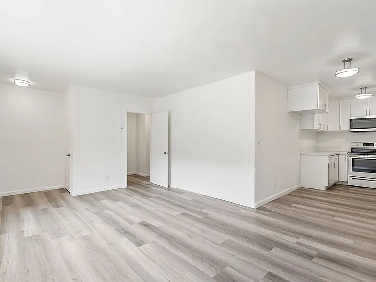 6535 Fulton Ave #106 — Photo 3