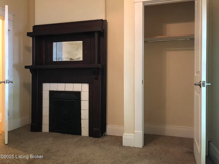 2125 Crittenden Dr — Photo 11