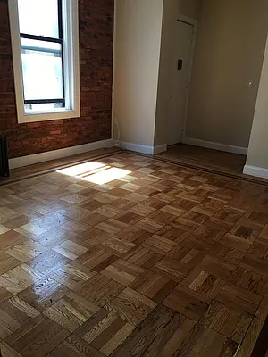 Rented by Lang Realty LLC | media 10