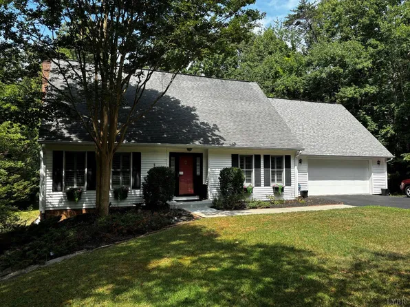 2509 Mimosa Dr, Lynchburg, VA 24503
