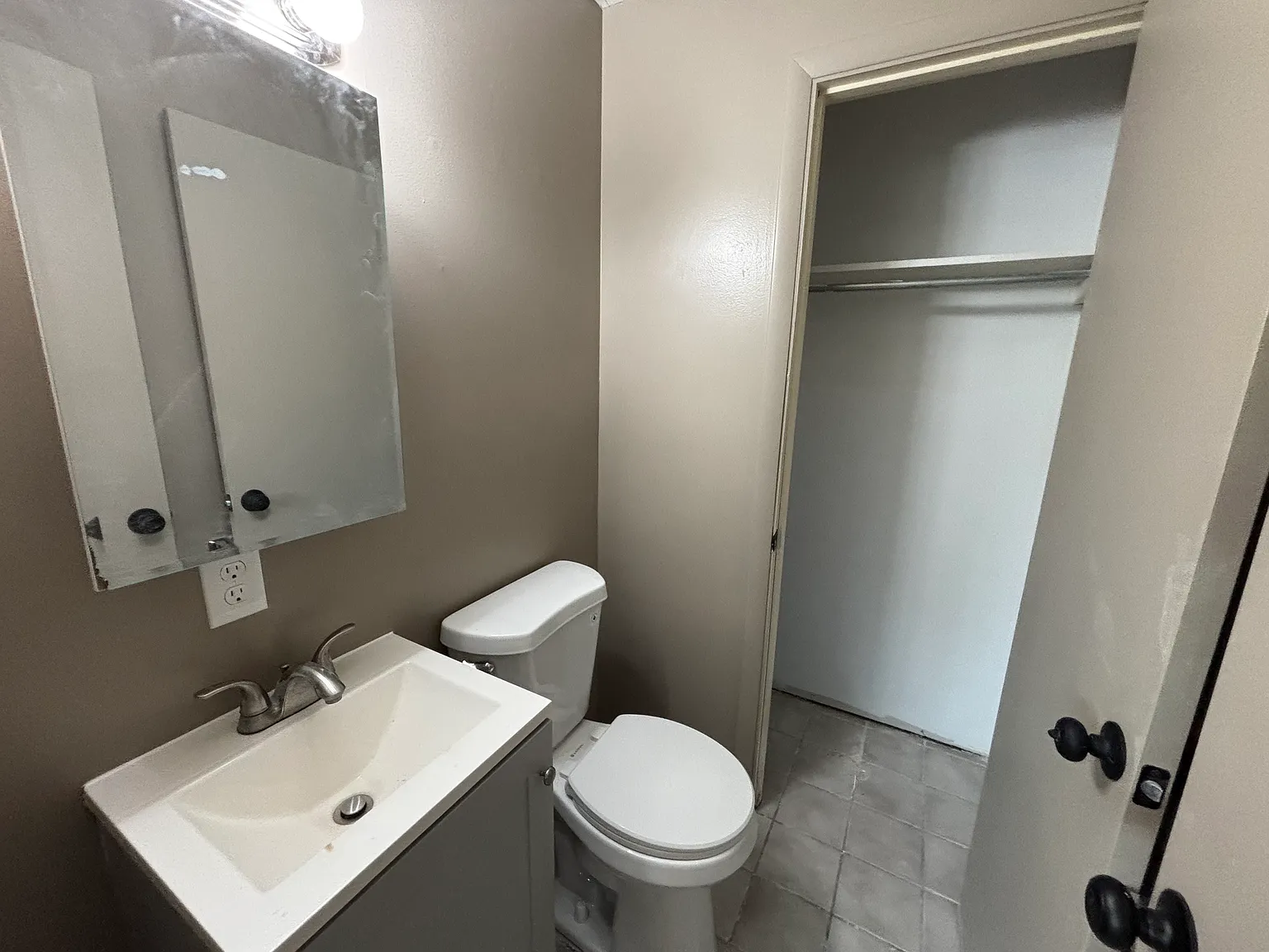 2 bed, 1.5 bath, 675 sqft, $750 — Photo 3