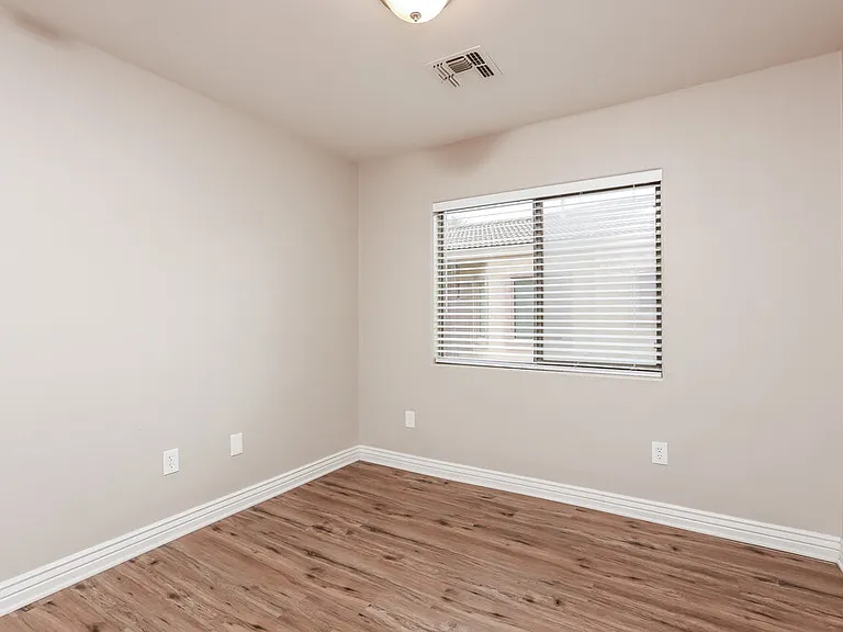 476 E Placita Rejilla — Photo 14