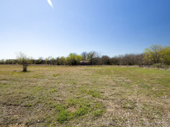 501 Connelly School Ln, Hendrix, OK 74741
